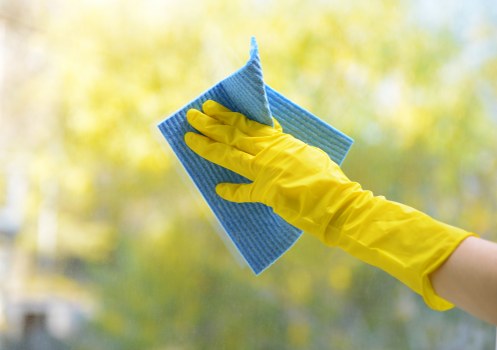 Final cleaning of a luxury Mayfair flat before move-out